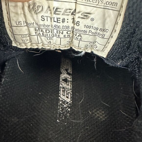 Heelys Youth Size 5 Shoes With Wheels - Skull & Camo Pattern Black/Blue Trim - Picture 3 of 9